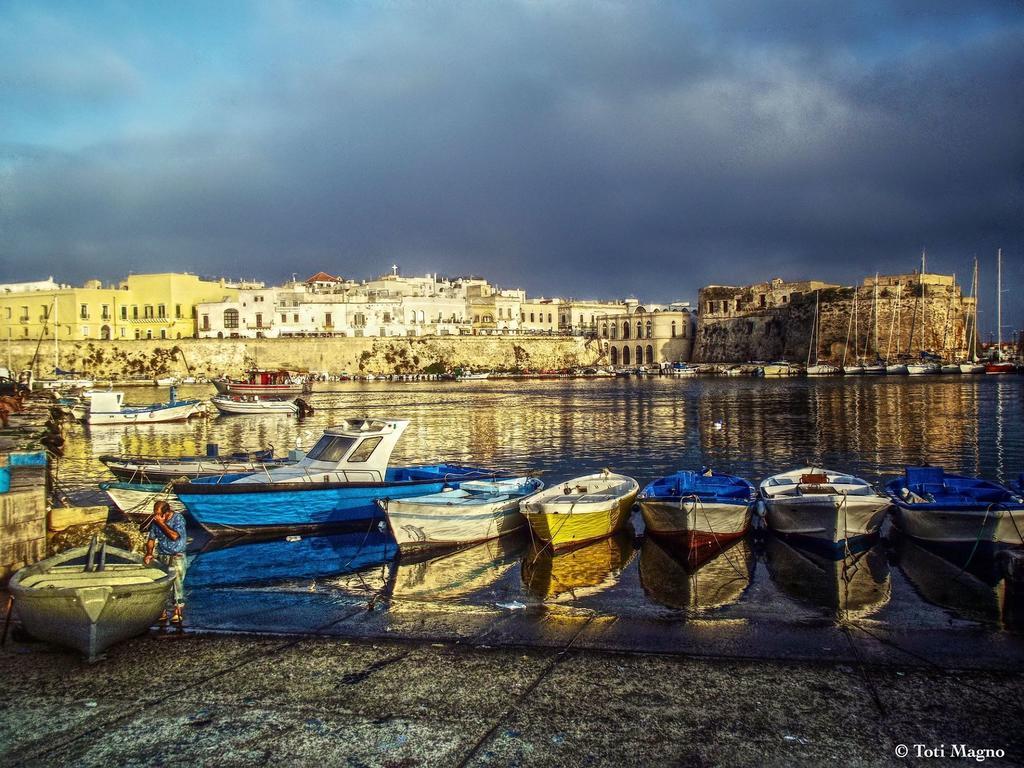 مبيت وإفطار غالّيبولي La Casa Del Turista المظهر الخارجي الصورة